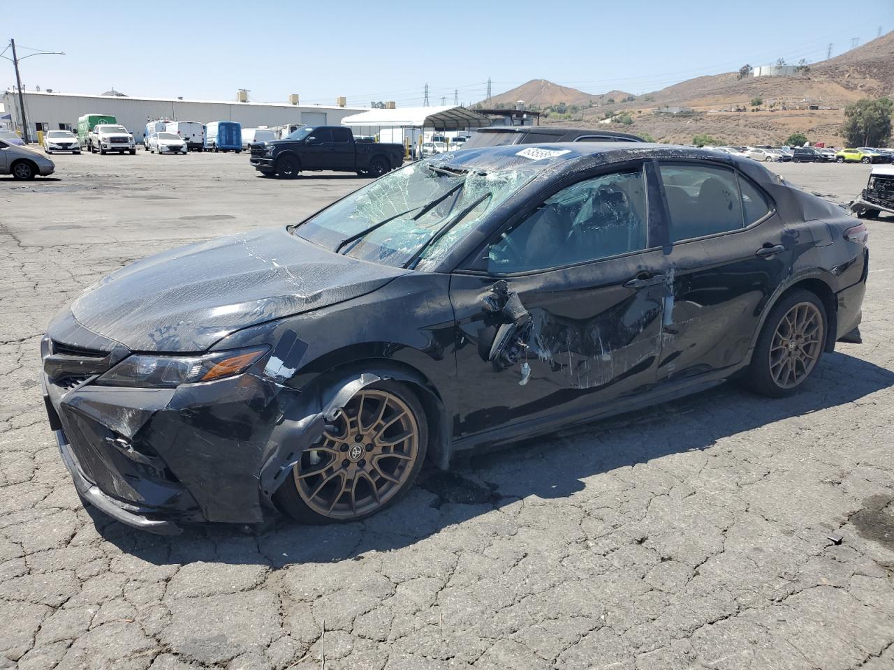 TOYOTA CAMRY SE NIGHT SHADE