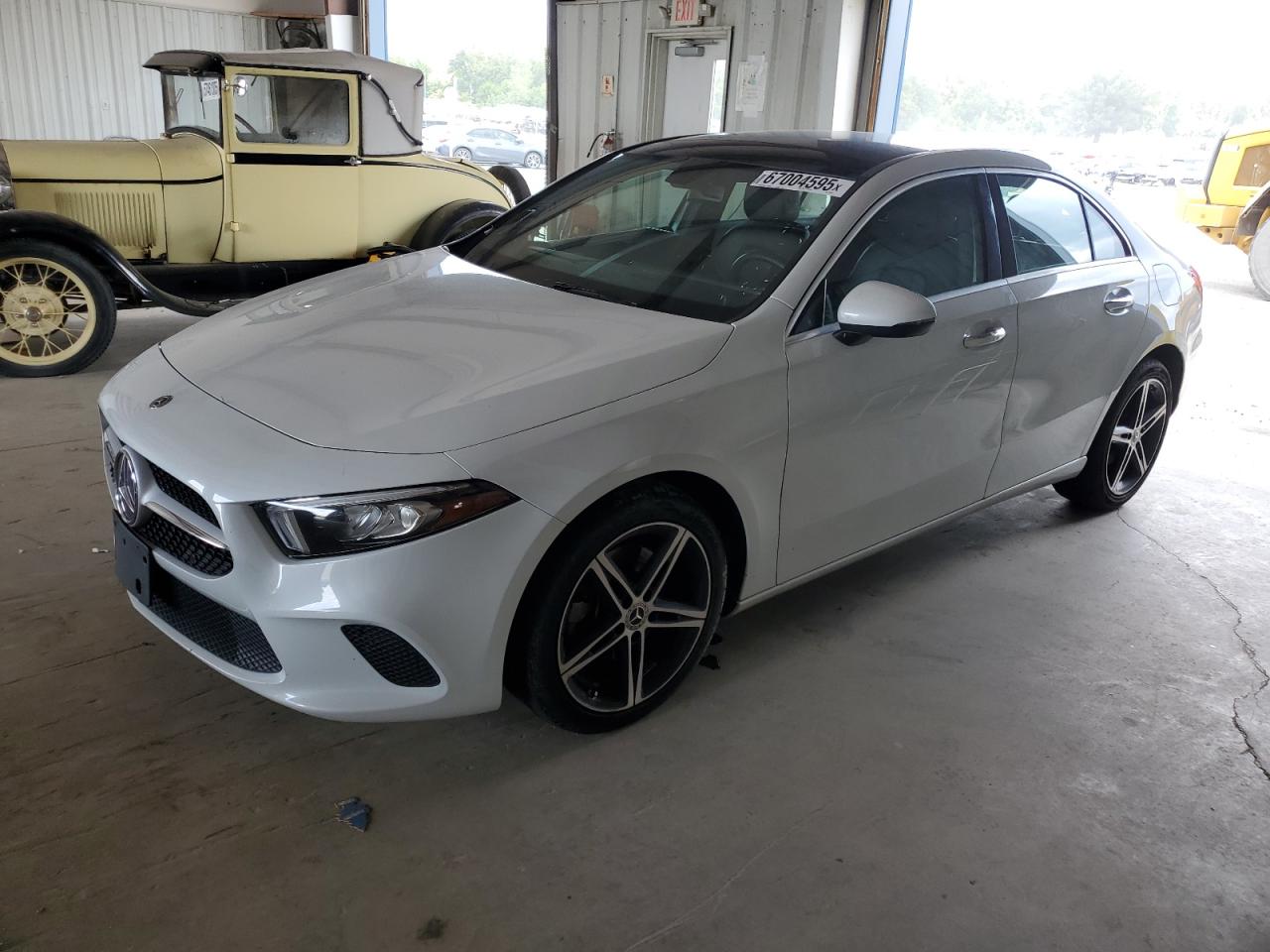 MERCEDES-BENZ A-CLASS 220