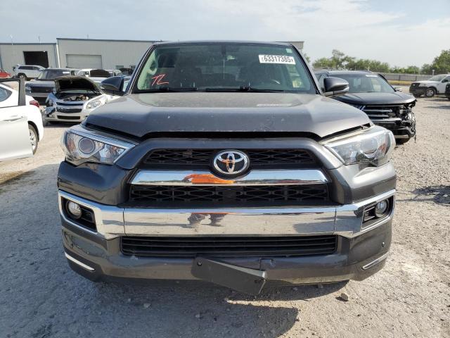 2018 TOYOTA 4RUNNER SR JTEBU5JR8J5505792