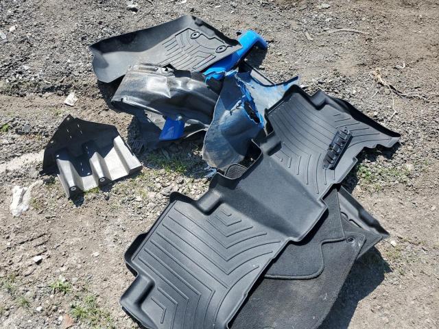 2019 TOYOTA 4RUNNER SR JTEBU5JR8K5674101