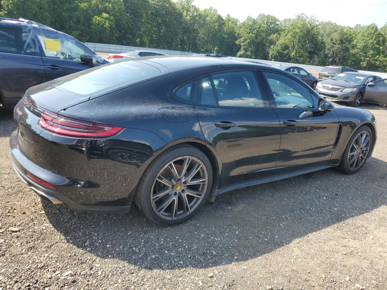 PORSCHE PANAMERA 4