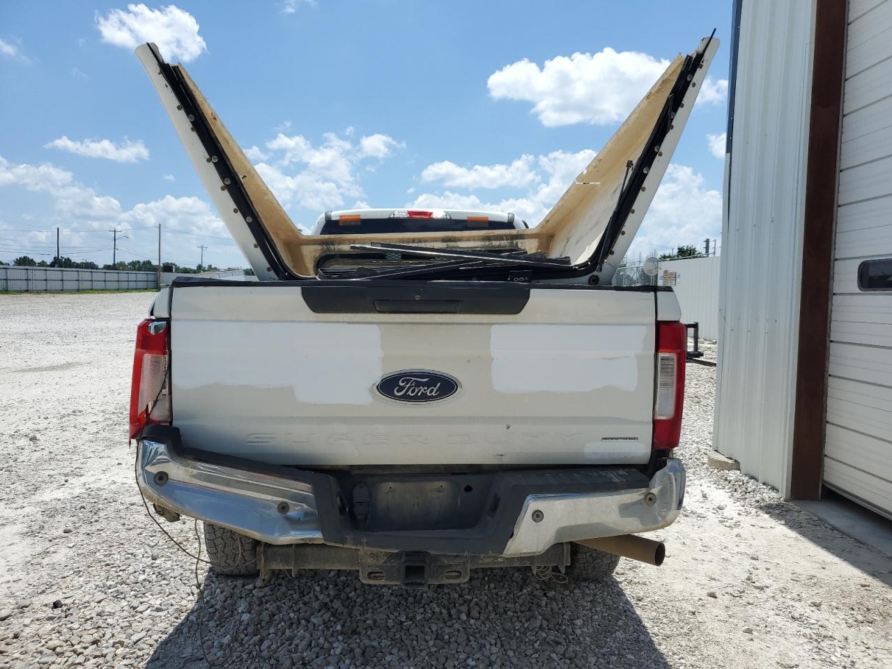 FORD F-250 SUPER DUTY