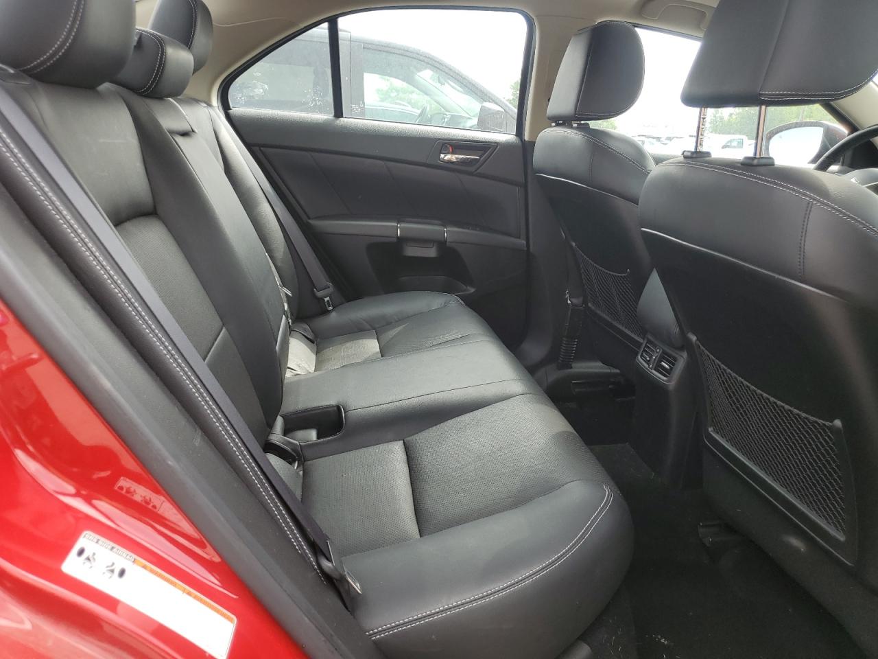 SUZUKI KIZASHI SPORT SLS