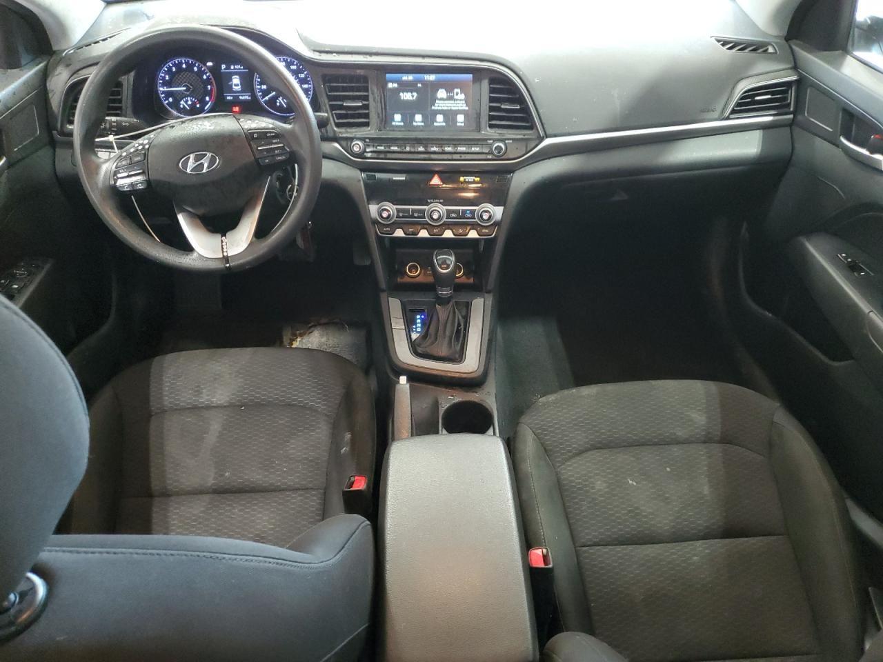 HYUNDAI ELANTRA SEL