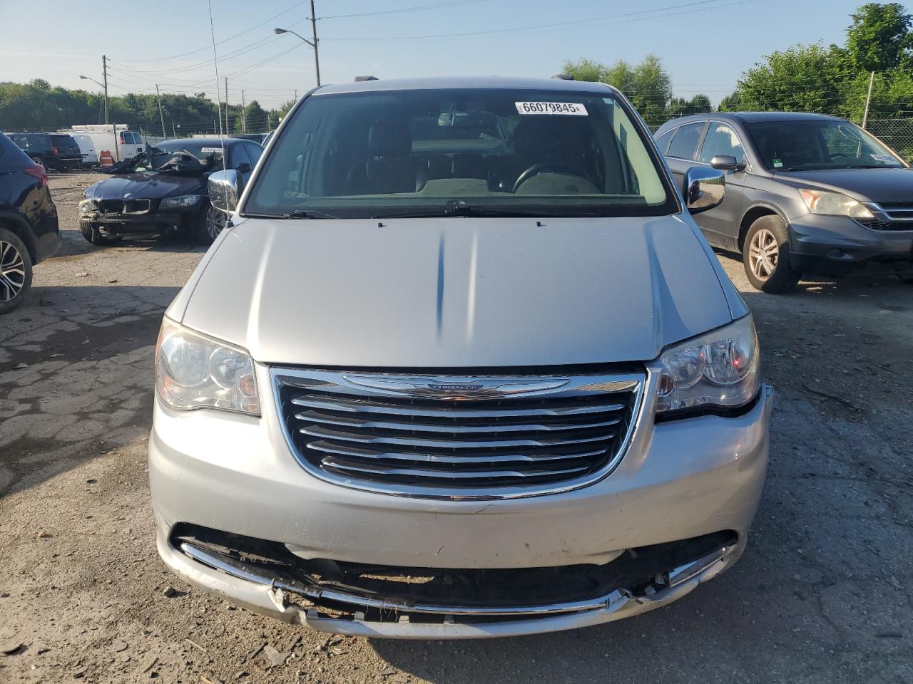 CHRYSLER TOWN & COUNTRY TOURING L