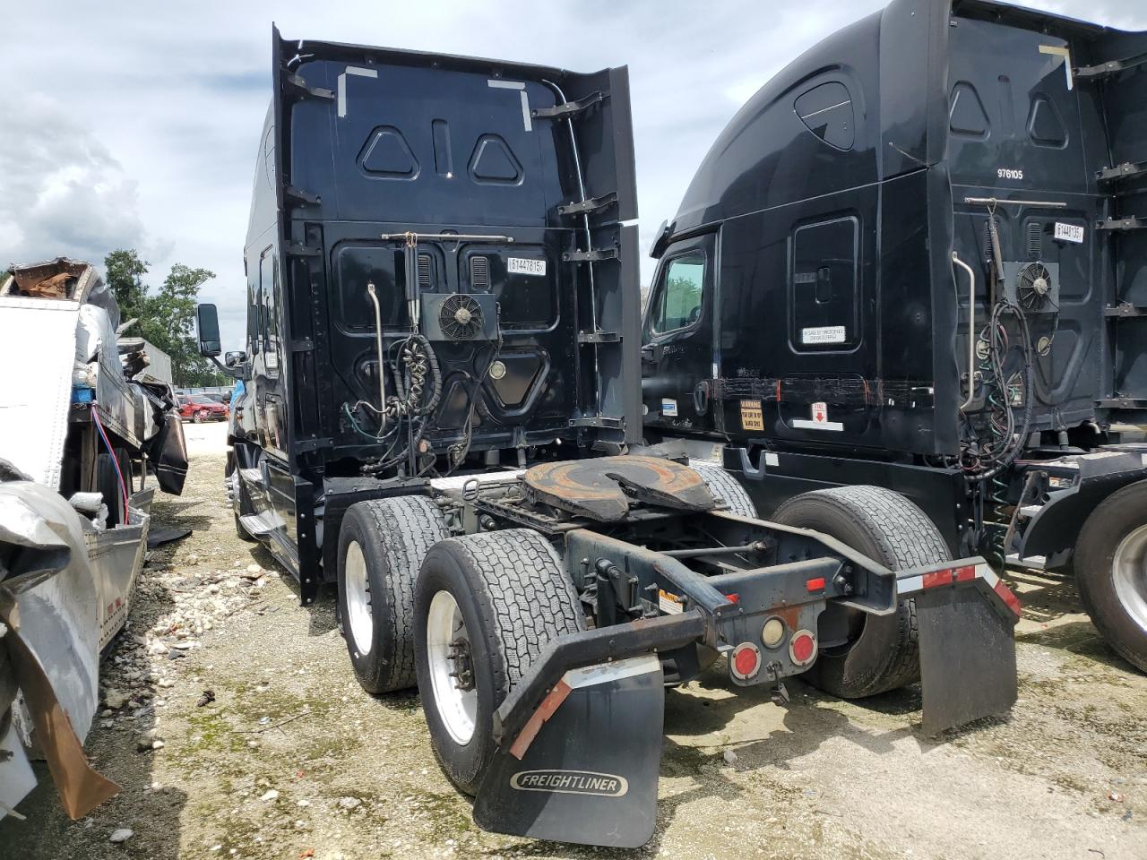 Lot #3191398882 2015 FREIGHTLINER CASCADIA 1