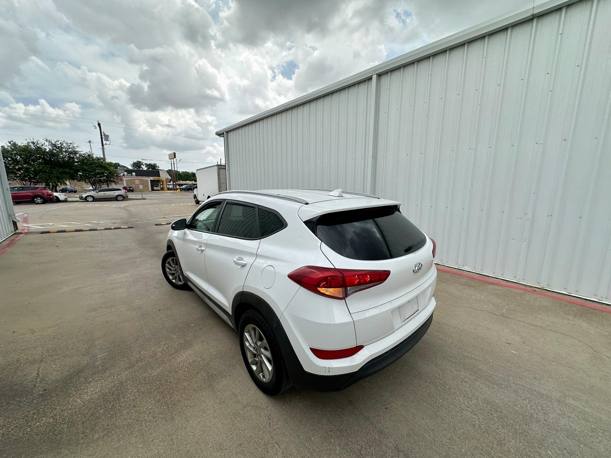 Vin: km8j33a40ju684598, lot: 63715705, hyundai tucson sel 20183