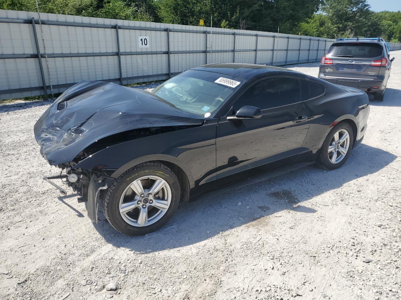 FORD MUSTANG