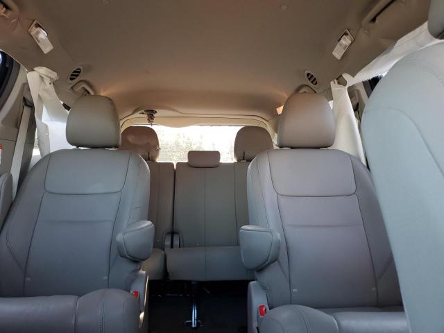 2017 TOYOTA SIENNA XLE 5TDDZ3DC6HS152371