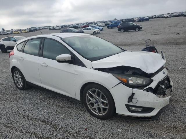 2015 FORD FOCUS SE 1FADP3K29FL318483