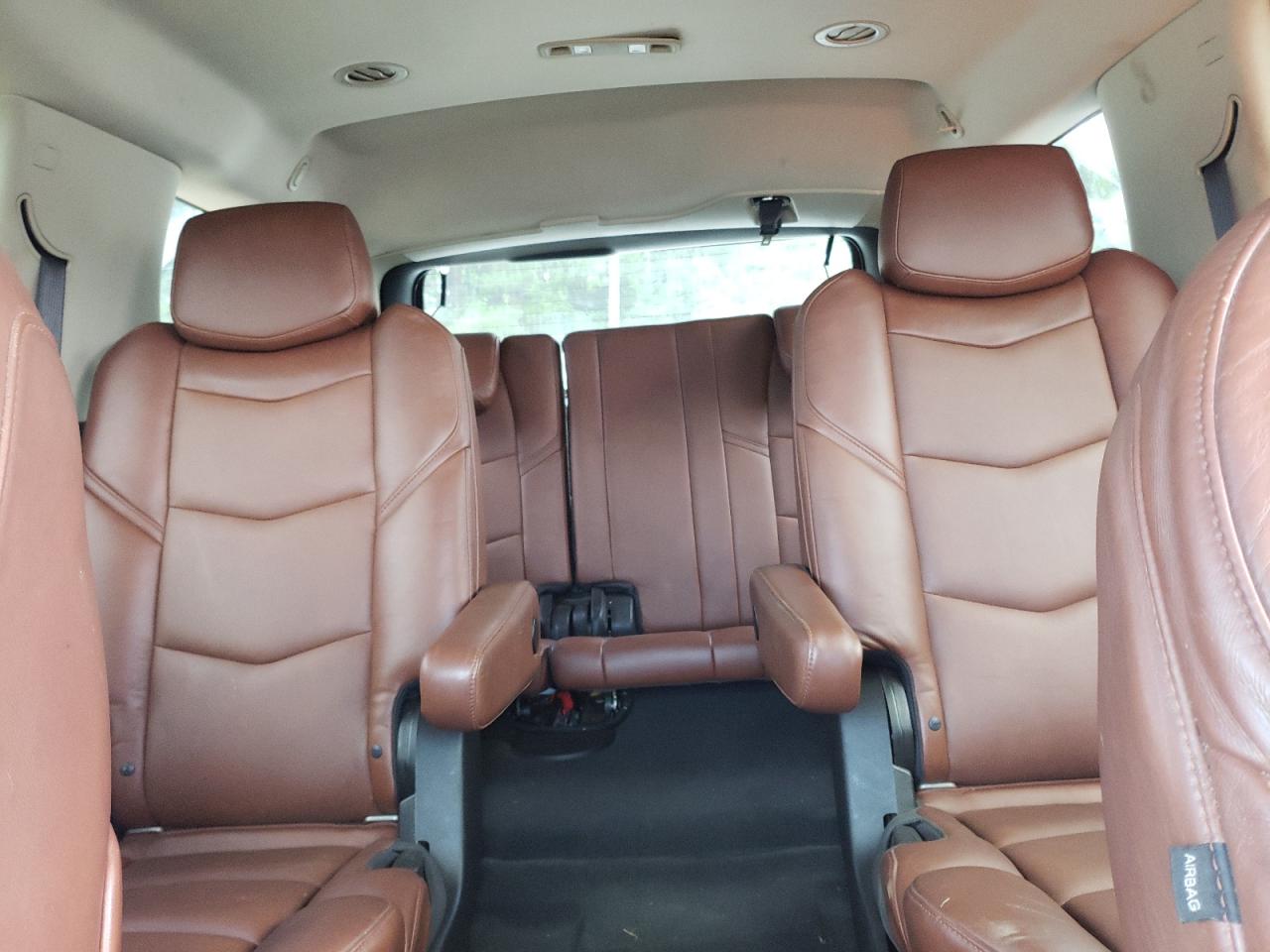 CADILLAC ESCALADE PREMIUM