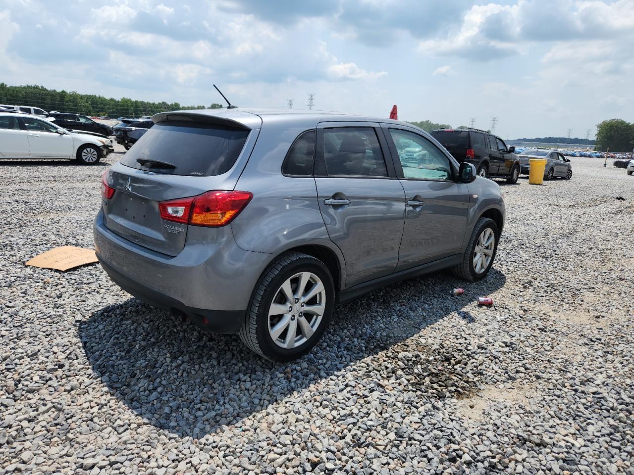 MITSUBISHI OUTLANDER ES