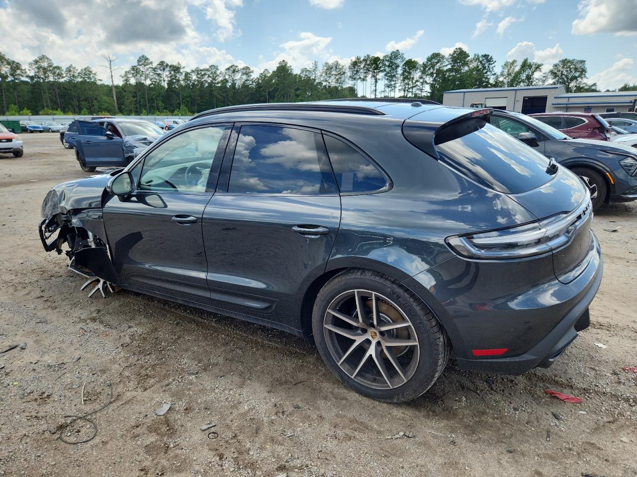 PORSCHE MACAN BASE