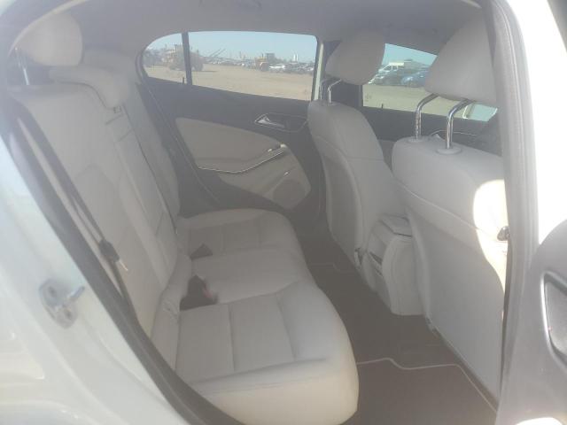 2015 MERCEDES-BENZ GLA 250 4M WDCTG4GB8FJ157652