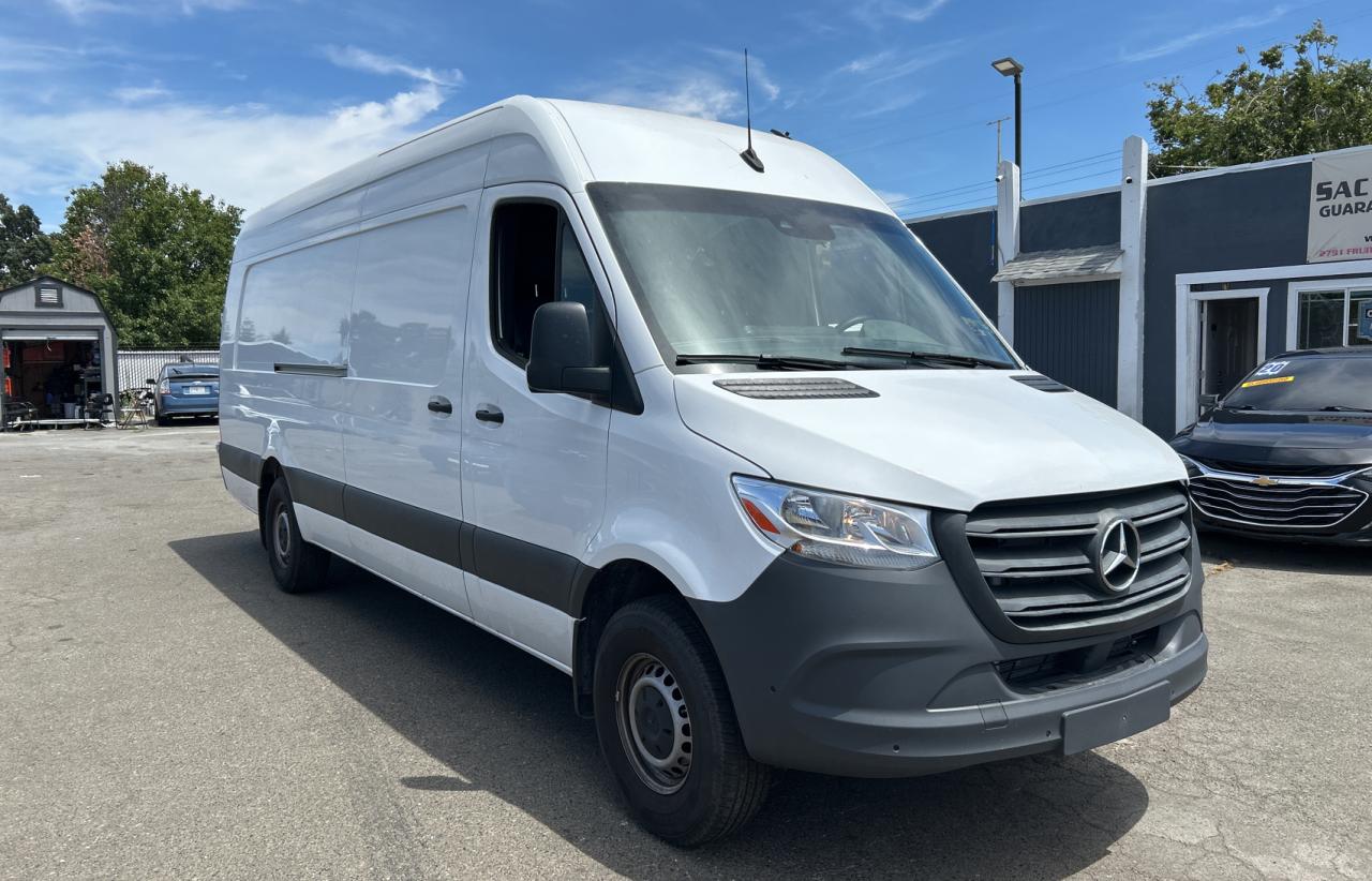 MERCEDES-BENZ SPRINTER 2500