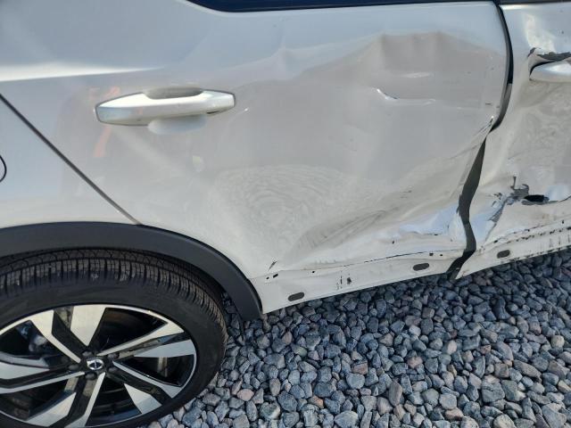 2025 VOLVO XC40 PLUS YV4L12UC9S2456433