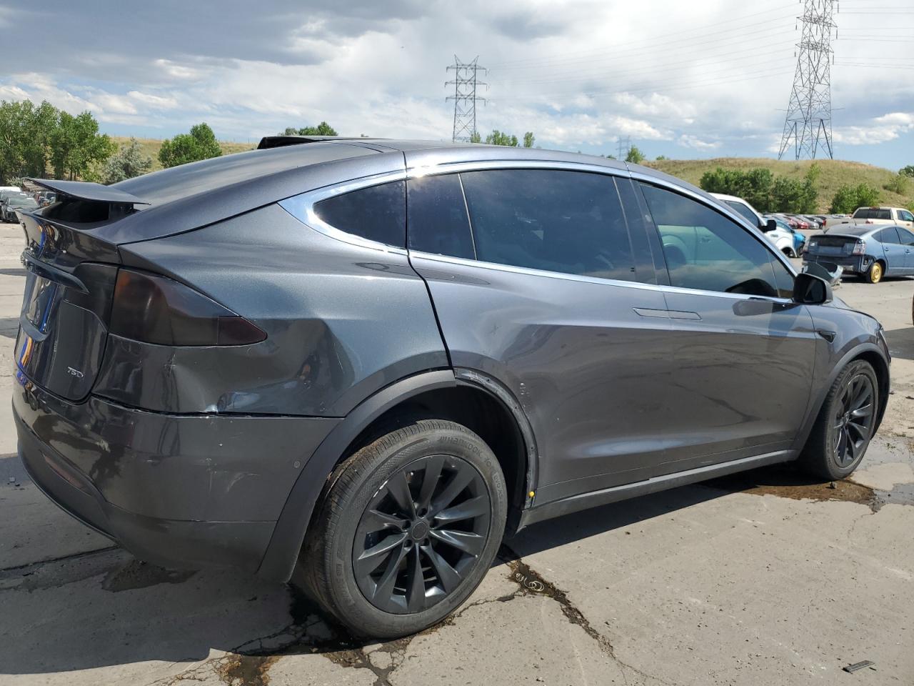 TESLA MODEL X
