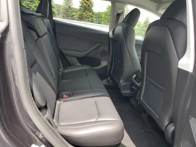 2024 TESLA MODEL Y 7SAYGDED7RF095482