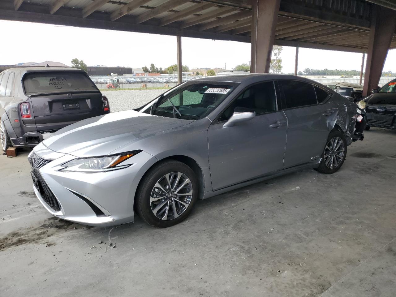 LEXUS ES 300H BASE