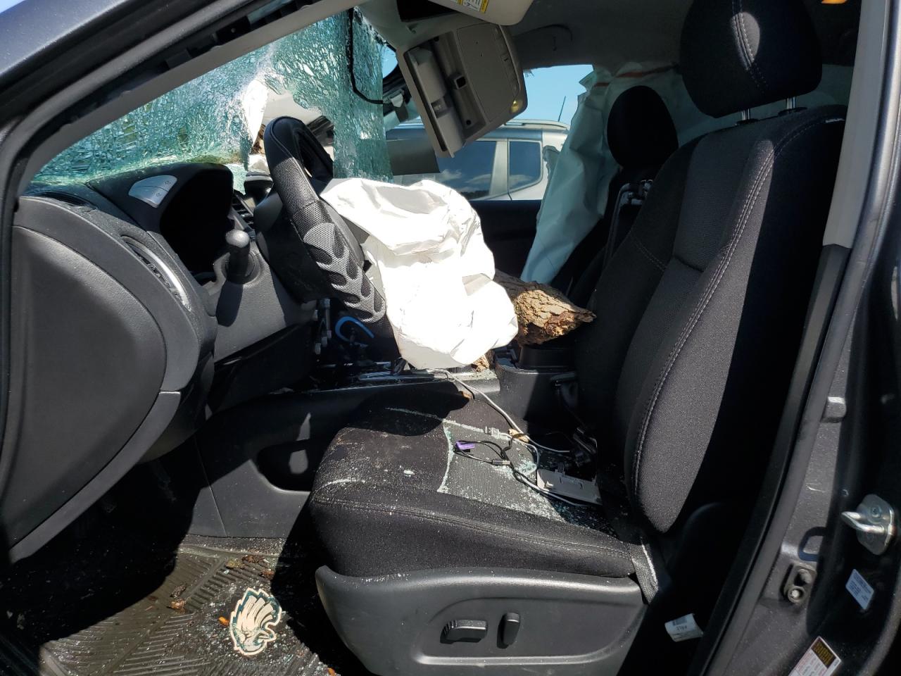 NISSAN PATHFINDER SV