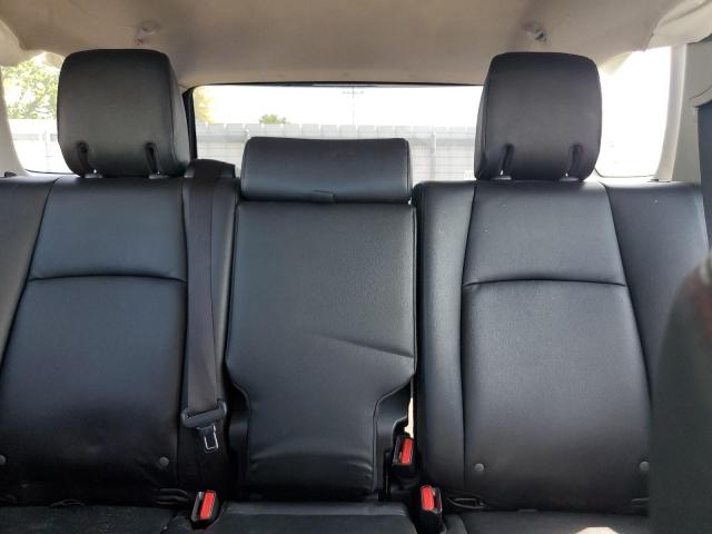 2019 TOYOTA 4RUNNER SR JTEBU5JR8K5674101