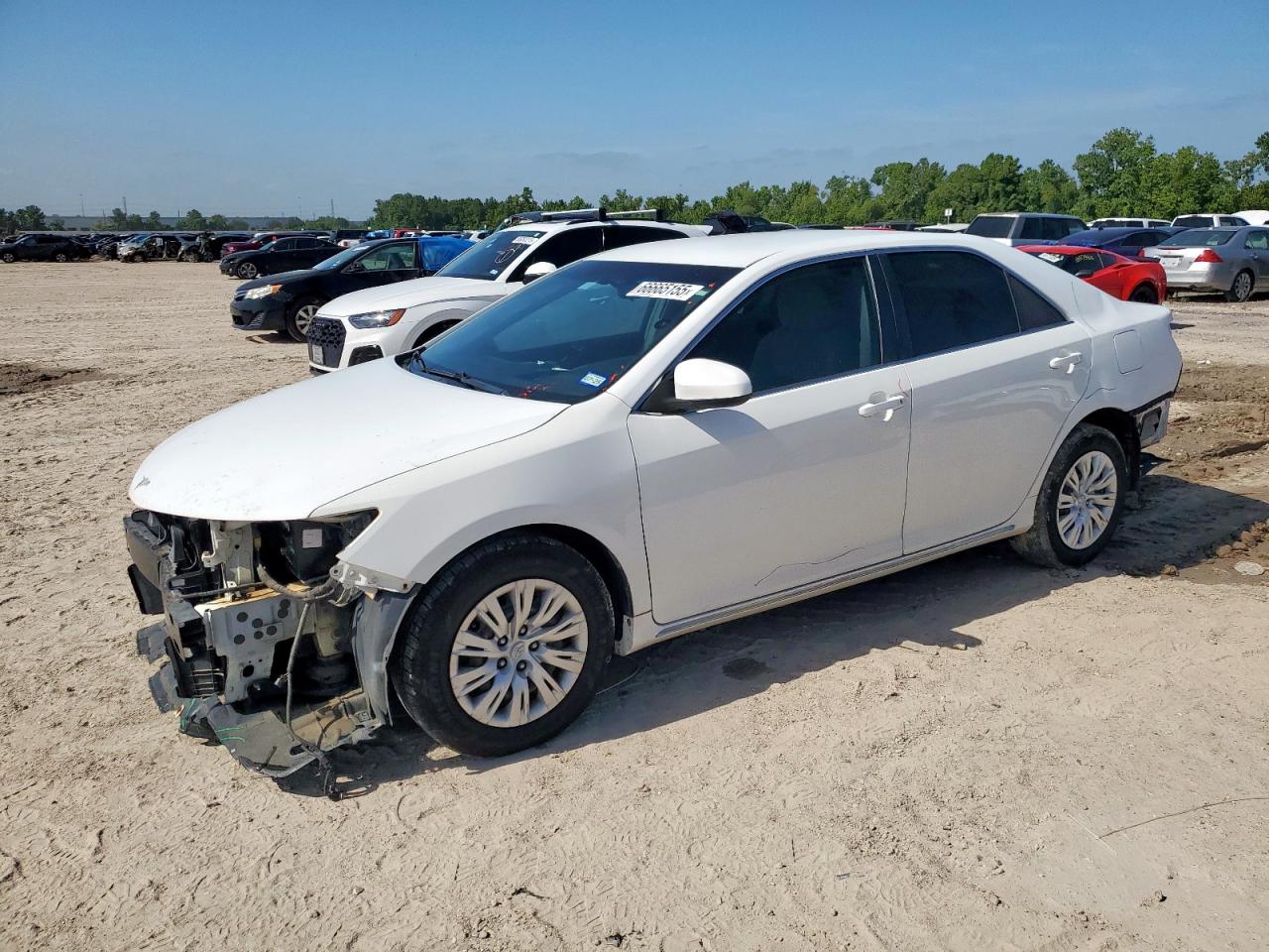 TOYOTA CAMRY BASE