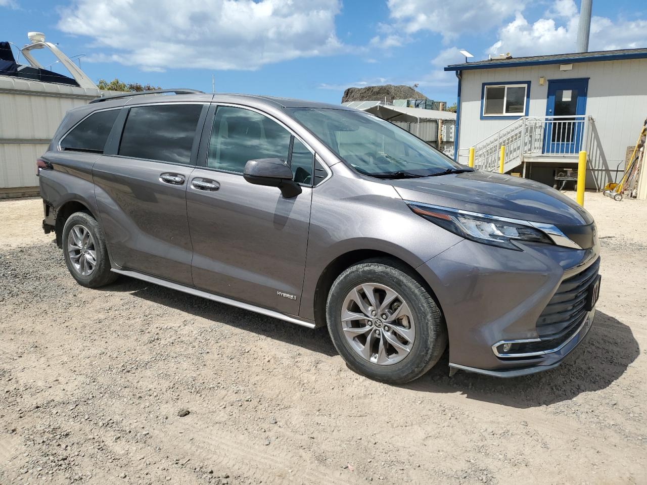 TOYOTA SIENNA XLE