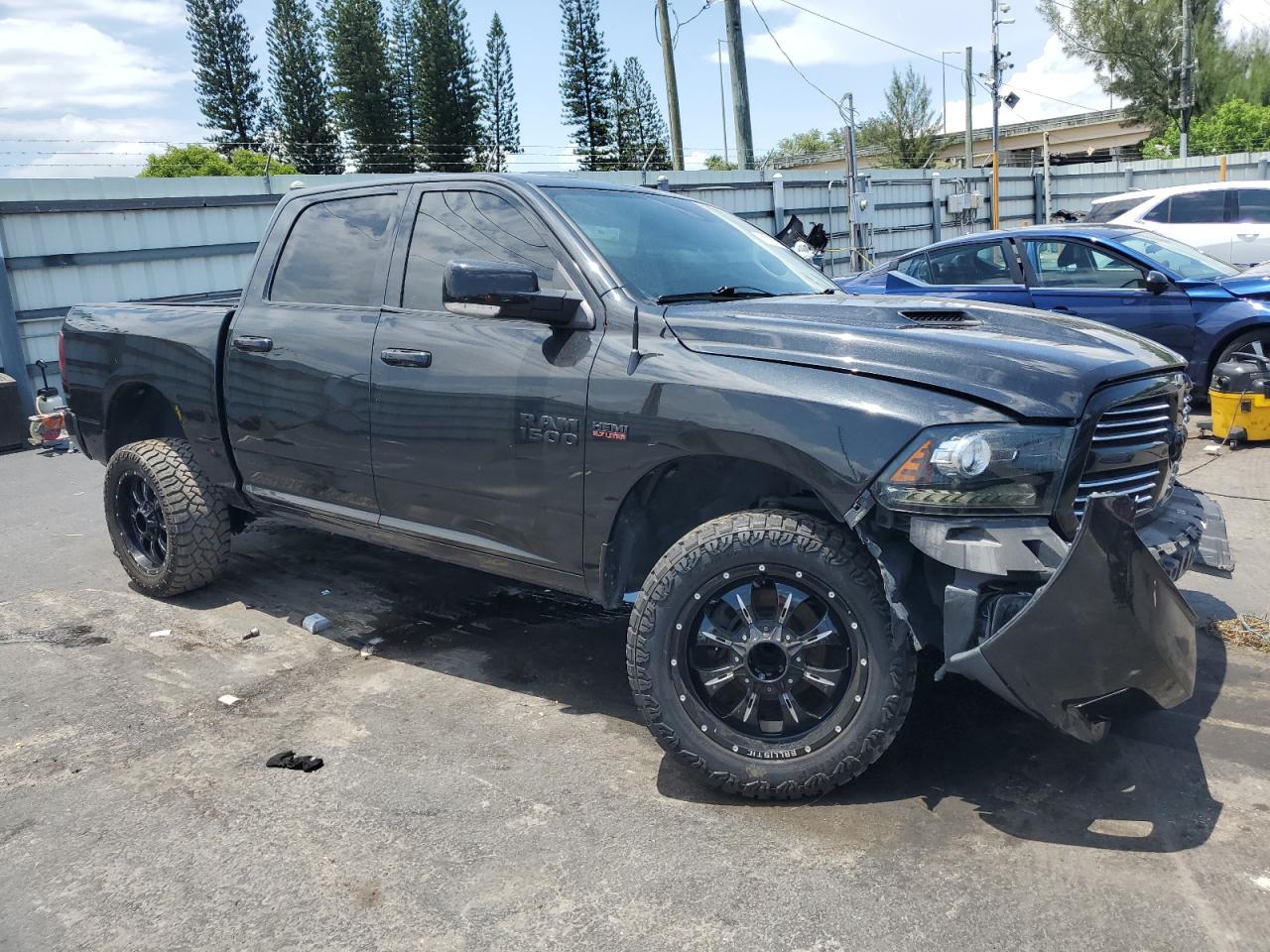 RAM 1500 SPORT