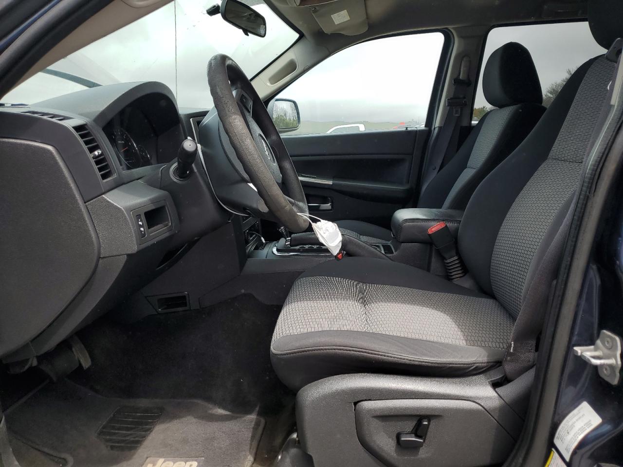 JEEP GRAND CHEROKEE LAREDO