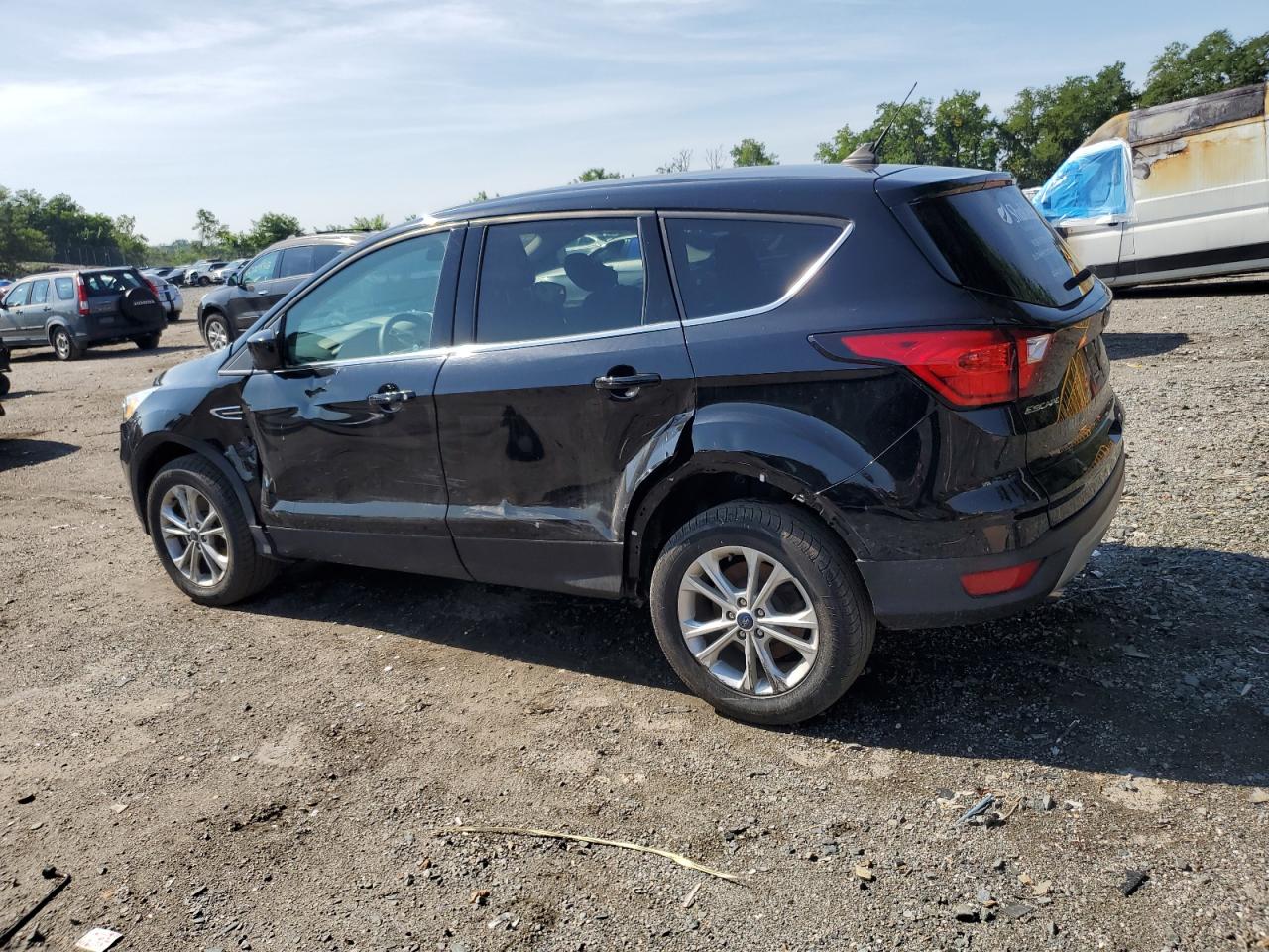 FORD ESCAPE SE