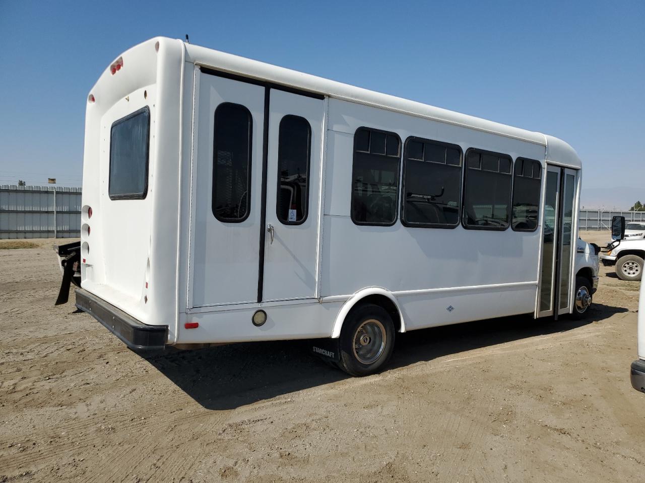 FORD ECONOLINE E450 SUPER DUTY CUTAWAY VAN