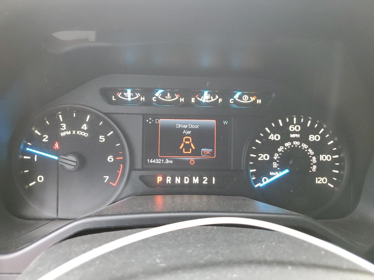 FORD F-150 SUPER CAB