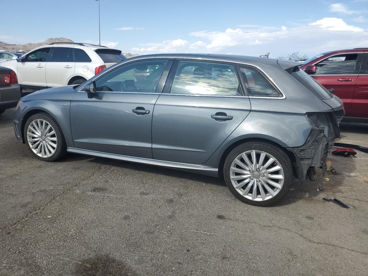AUDI A3 E-TRON PREMIUM PLUS