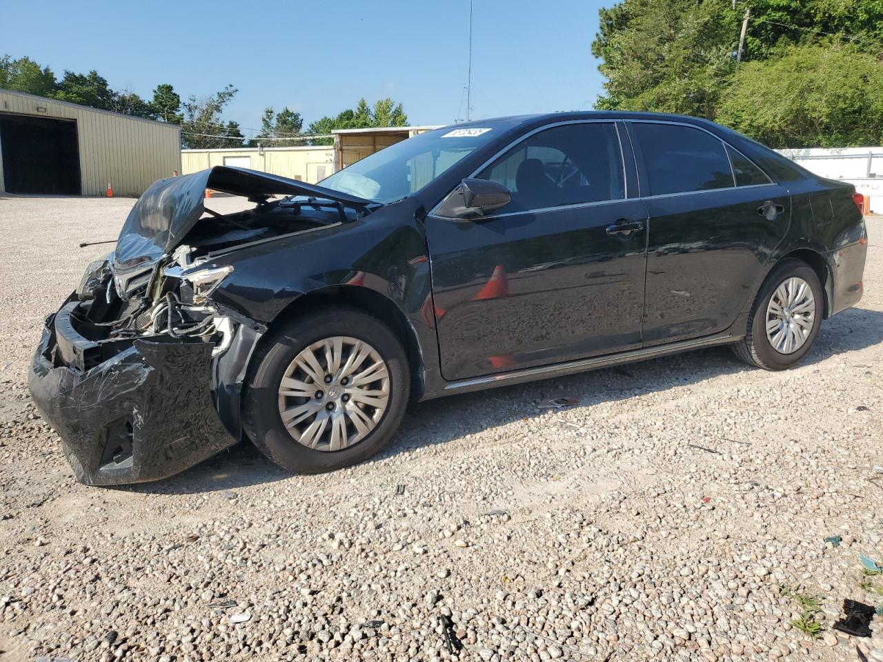 TOYOTA CAMRY BASE