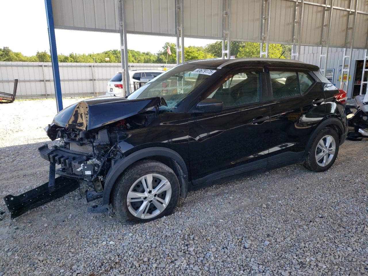  Salvage Nissan Kicks