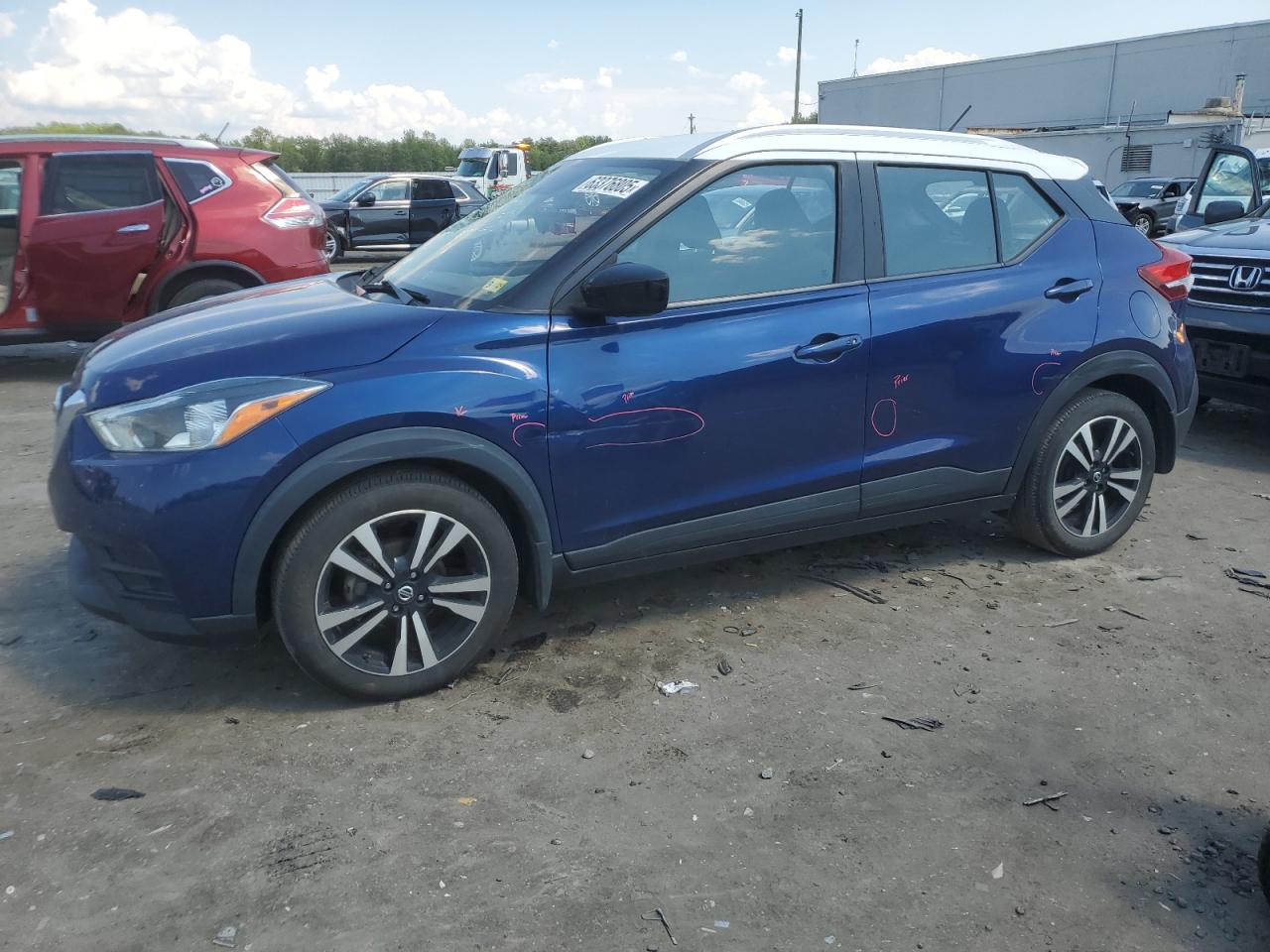 NISSAN KICKS S