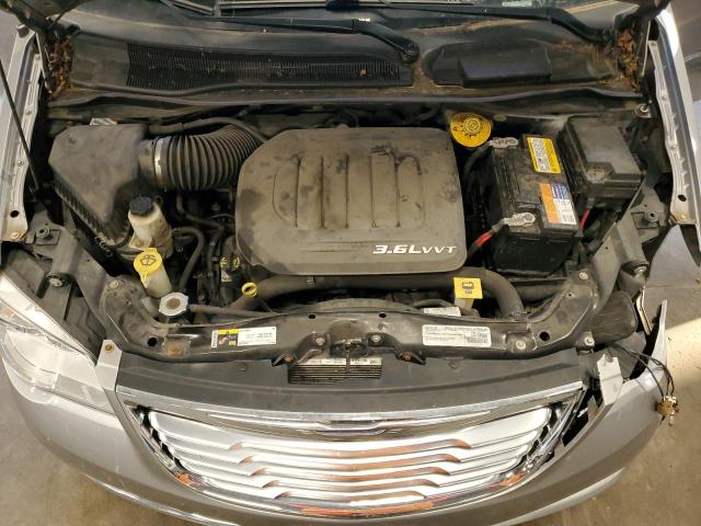 2016 CHRYSLER TOWN & COU 2C4RC1CG4GR189569