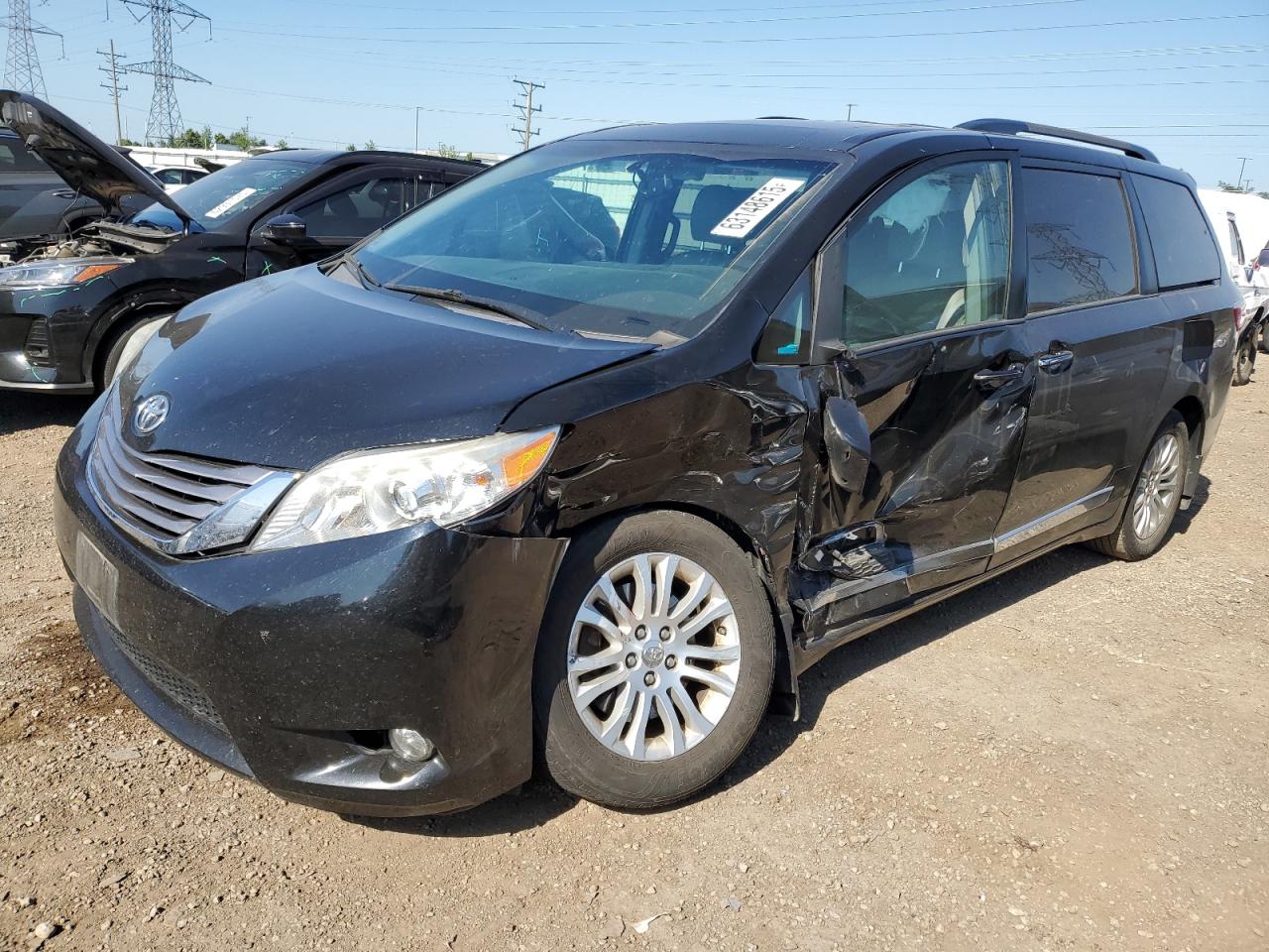 TOYOTA SIENNA XLE