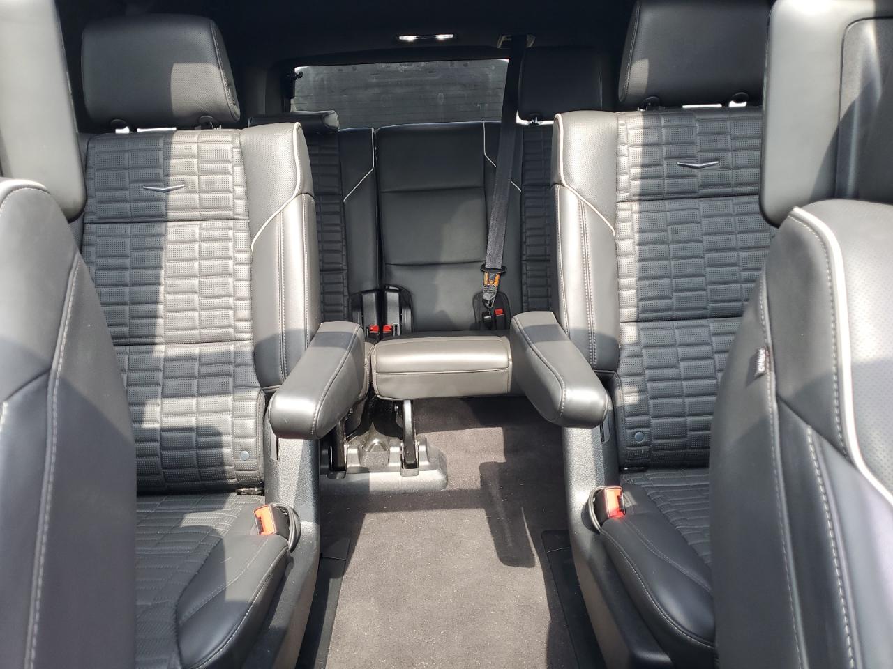 CADILLAC ESCALADE SPORT