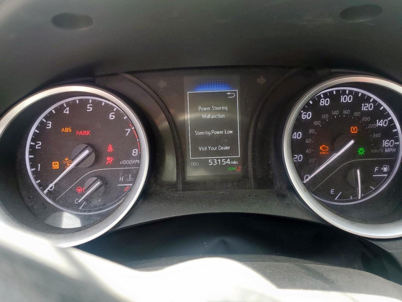 Toyota Camry le 2021
