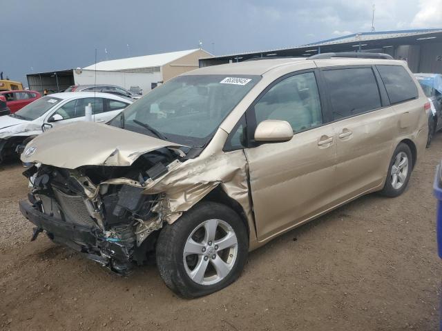 TOYOTA SIENNA LE