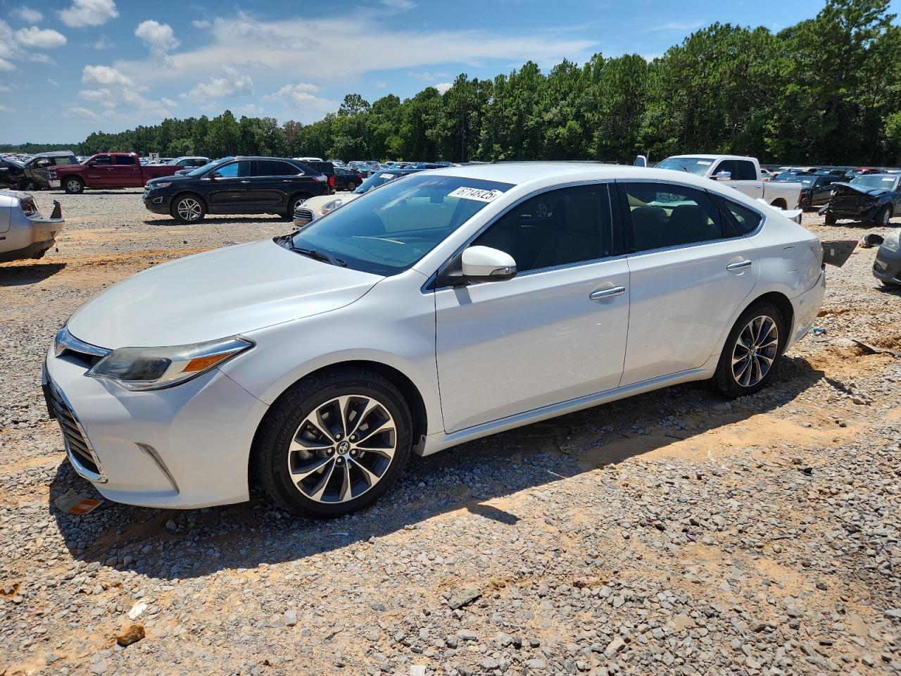 TOYOTA AVALON XLE