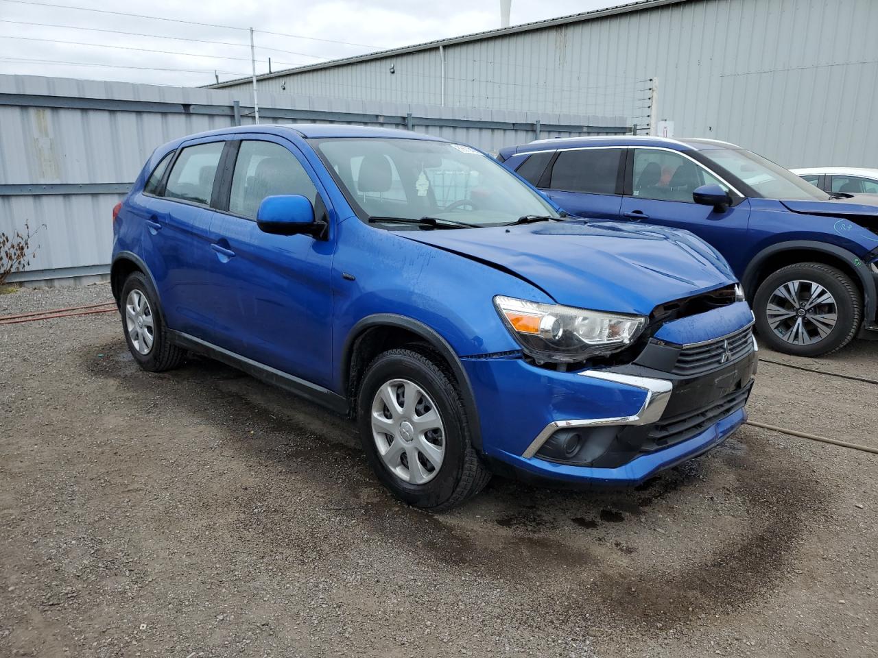 MITSUBISHI OUTLANDER SE