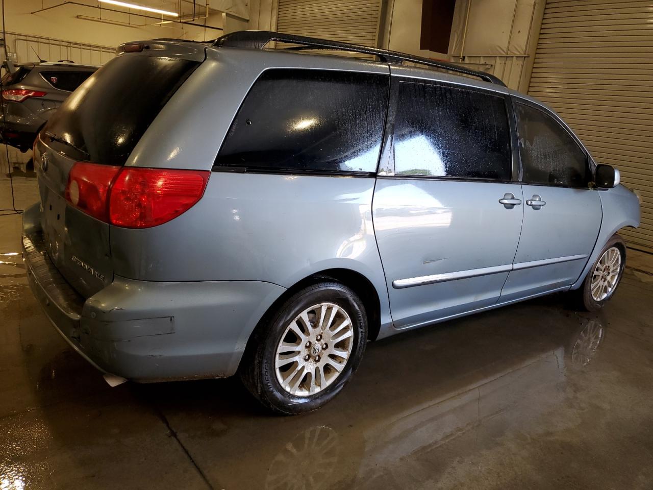 TOYOTA SIENNA XLE