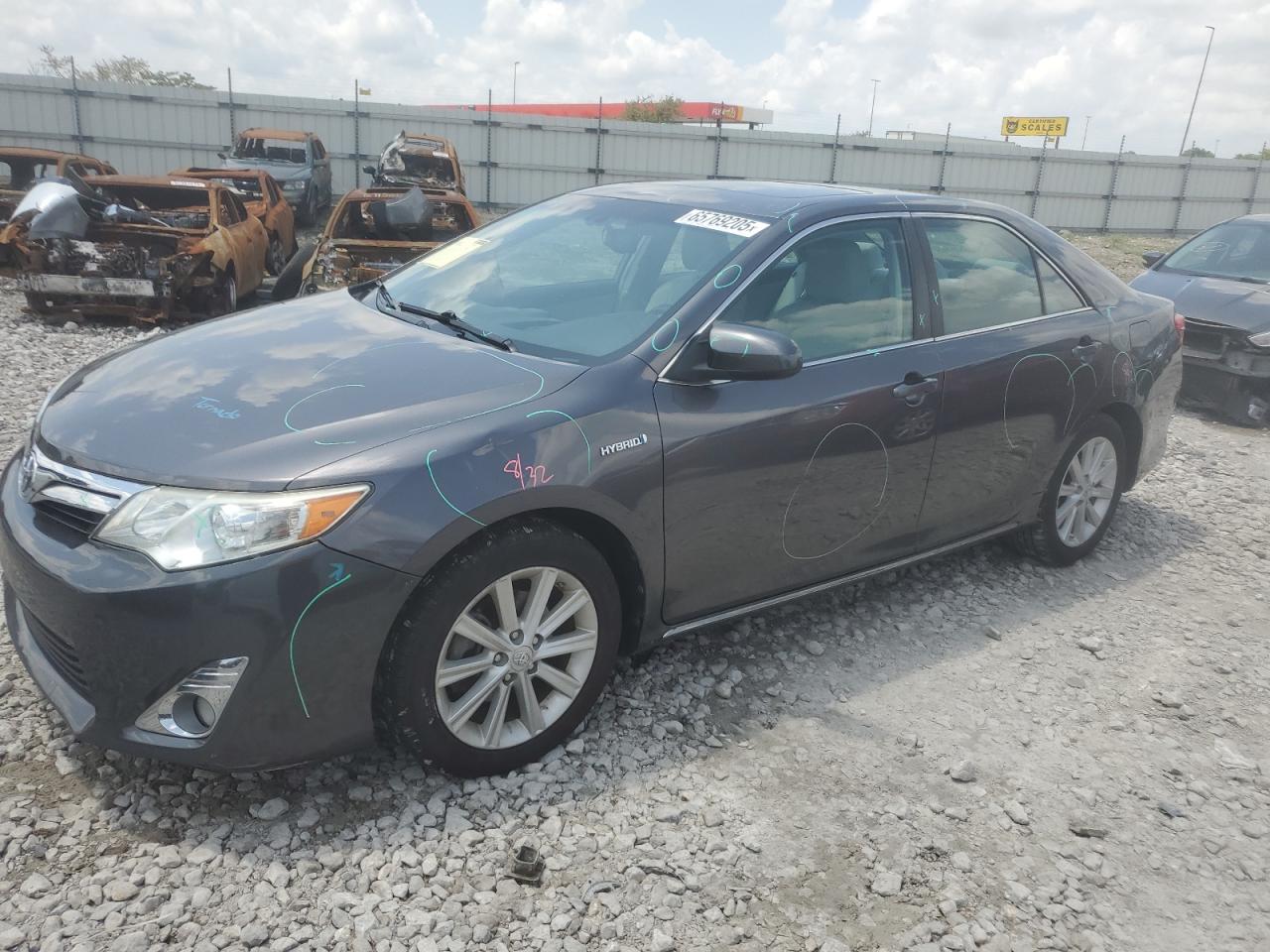TOYOTA CAMRY HYBRID