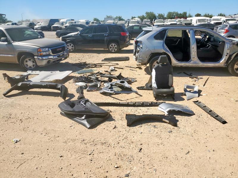 2022 TOYOTA RAV4 XLE 2T3W1RFV4NW205905