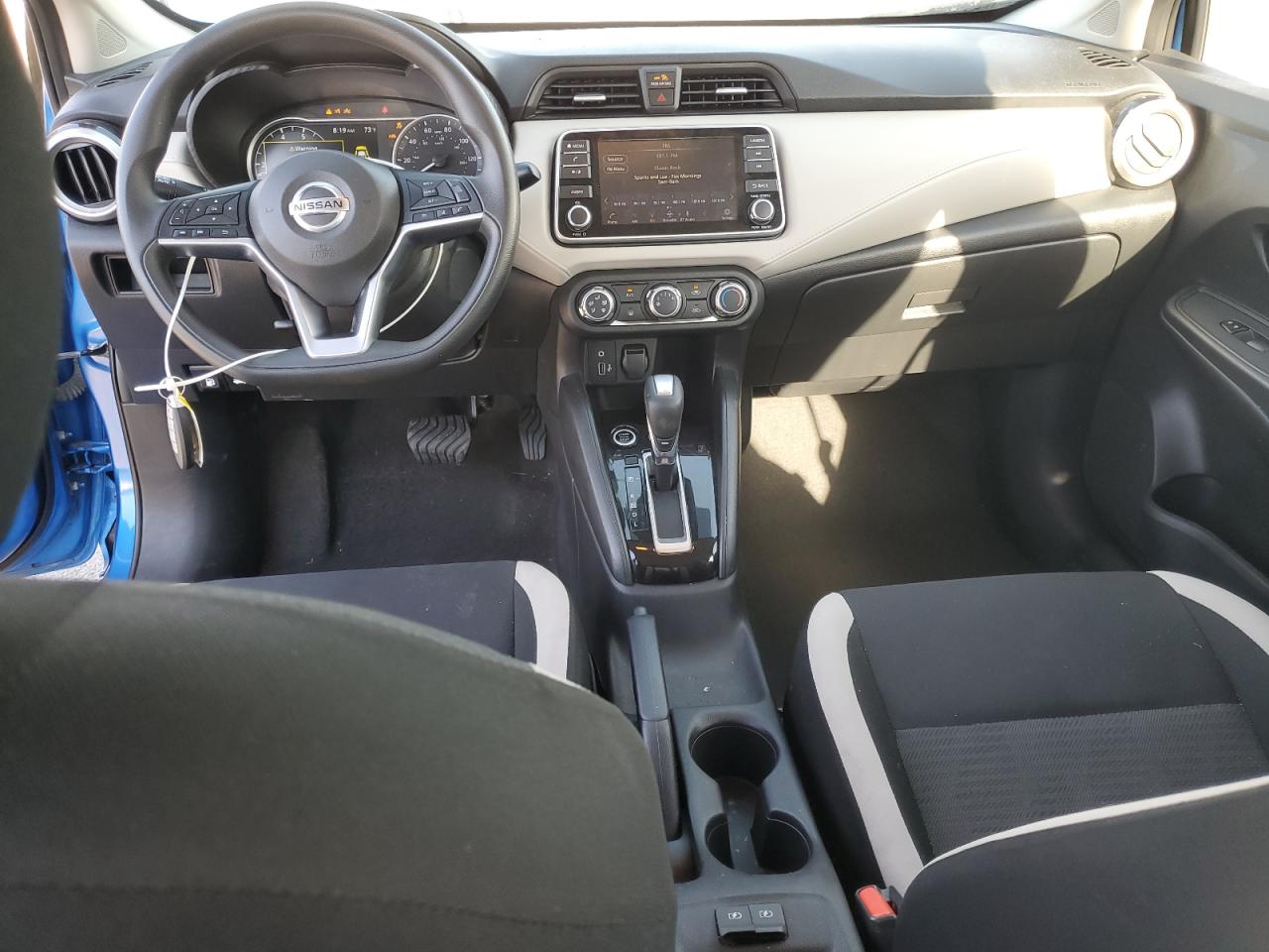 NISSAN VERSA SV