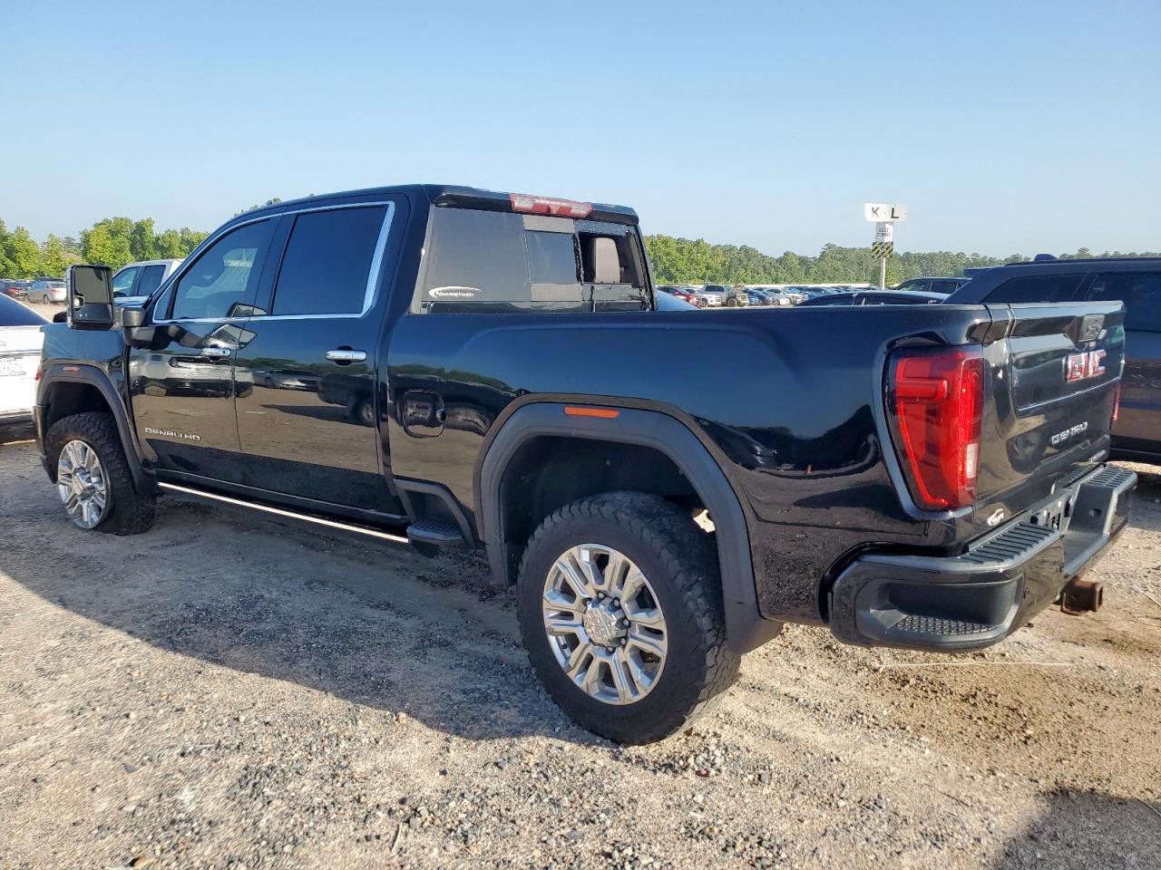 GMC SIERRA K2500 DENALI