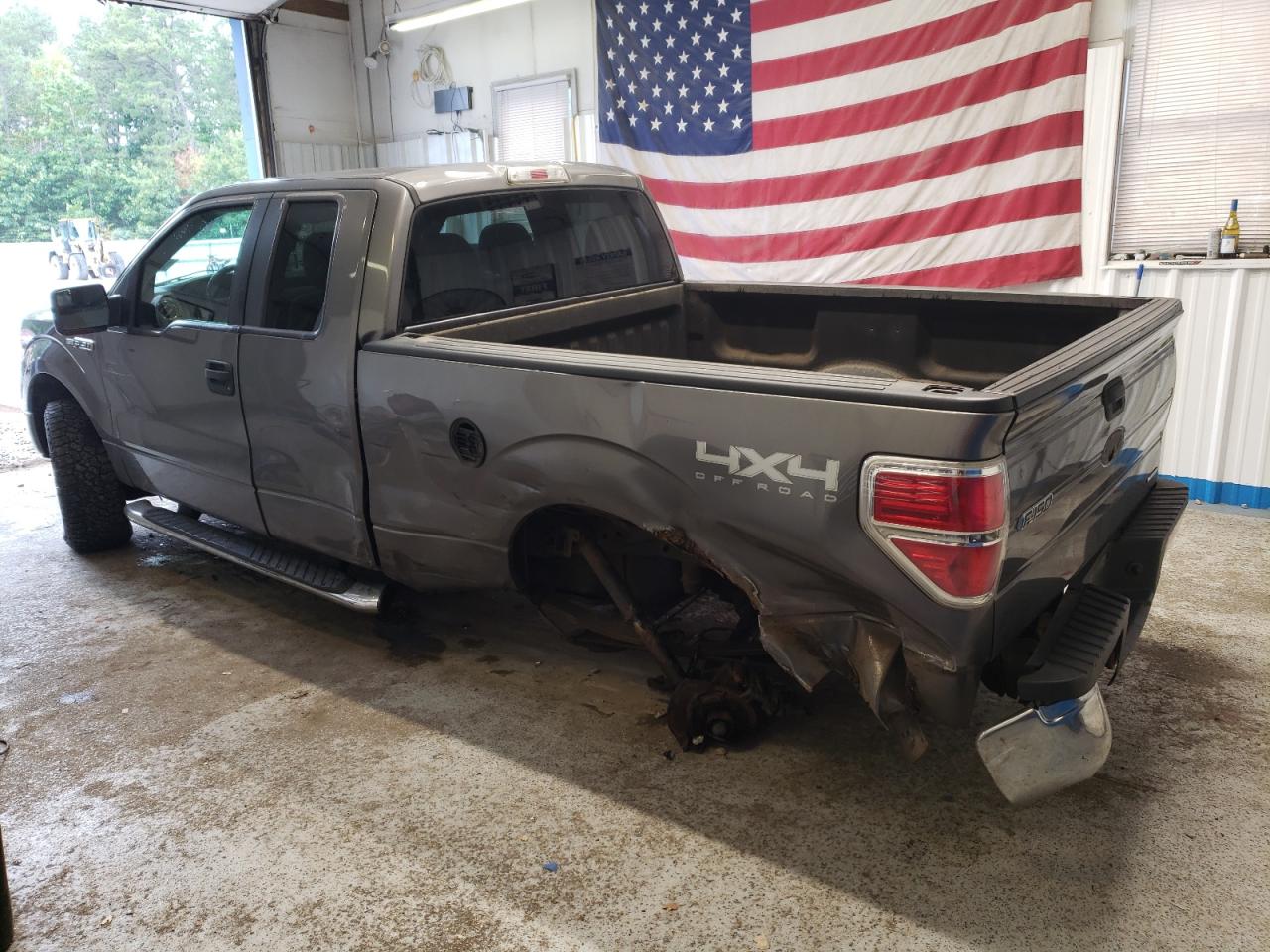 FORD F-150 SUPER CAB