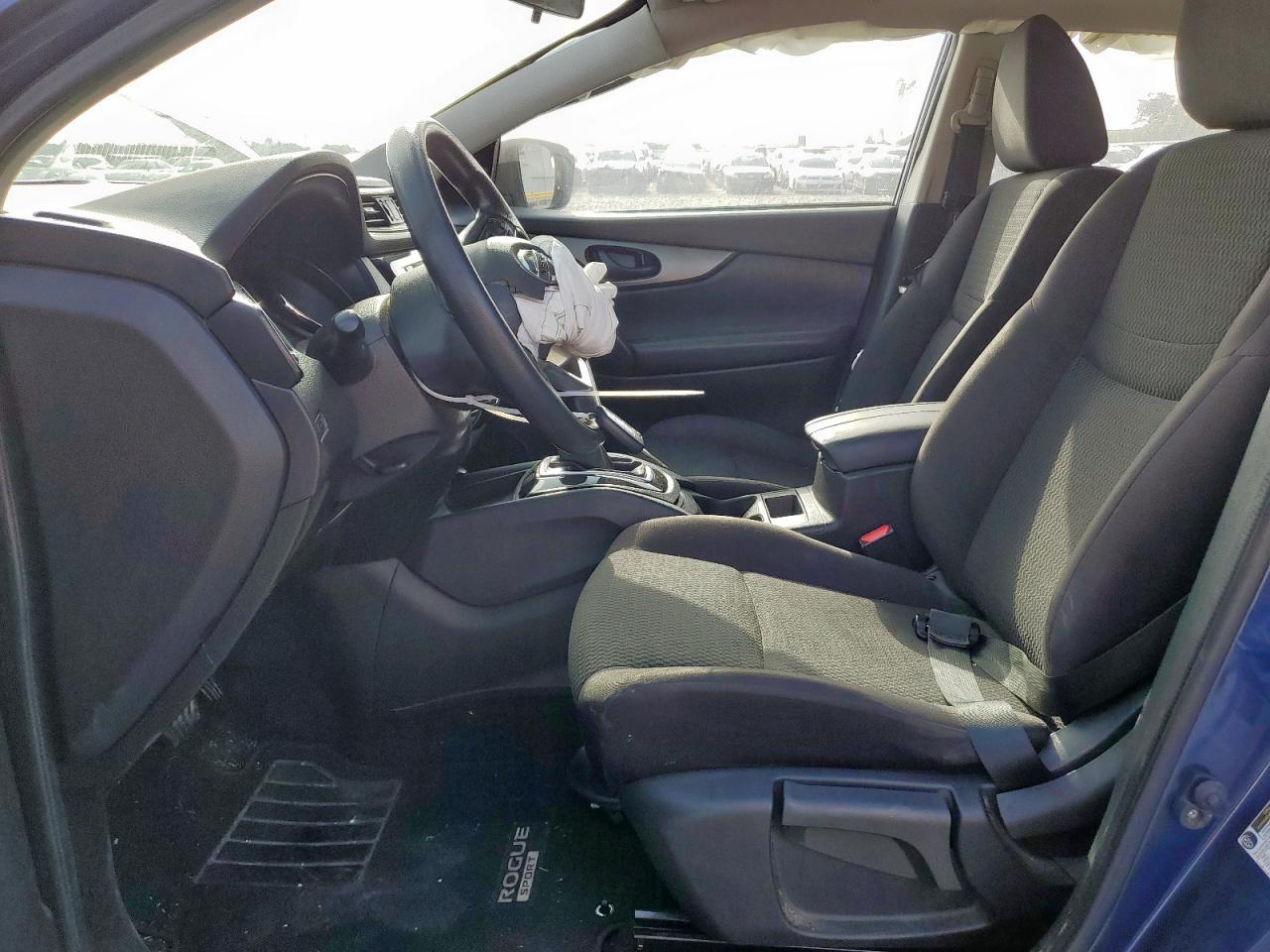 NISSAN ROGUE SPORT S